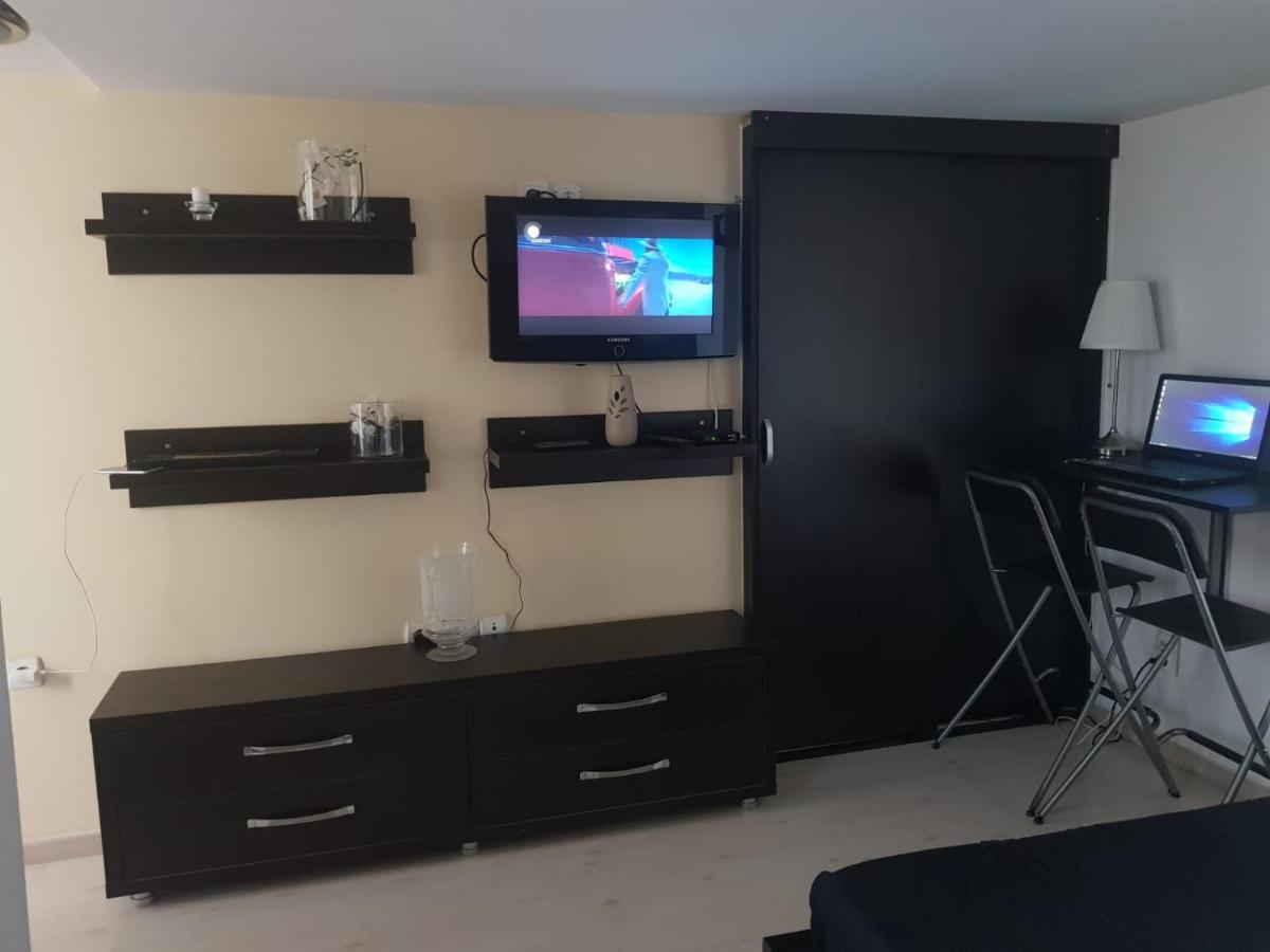 Bucharest Studio Luaran gambar